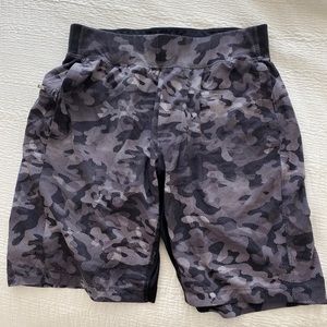 Lululemon T.H.E Short Linerless 9” Inseam